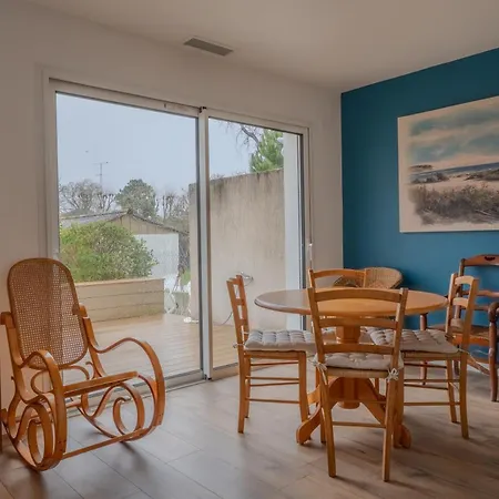 Hébergement de vacances Maison De Mondésir Proche *